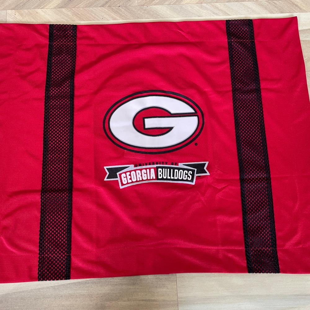 UNIVERSITY OF GEORGIA BULLDOGS Sports Coverage Inc. Pillow Sham